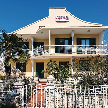 Lovely Apartment In Rogoznica With Wifi Exterior photo
